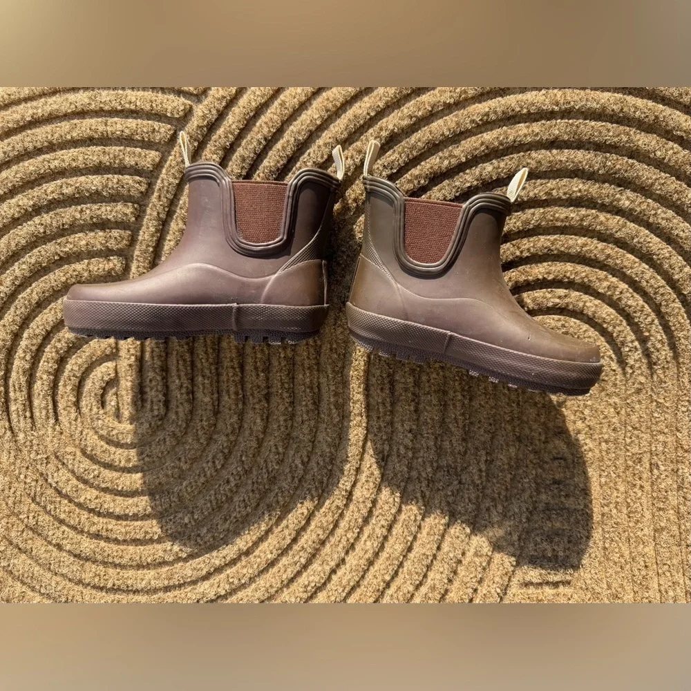 Zara kids elastic Chelsea rain boots chocolate brown Cottagecore